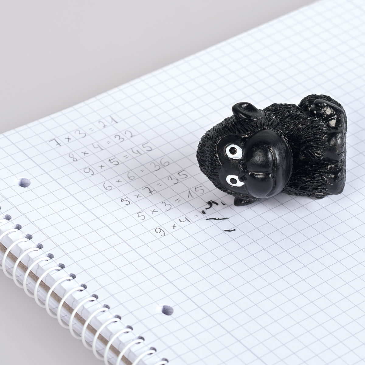 Brunnen-Radiergummi-gorilla-affe-1027421-anwendung-lafueliki