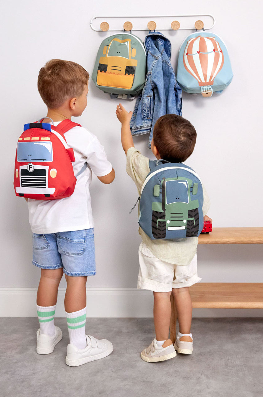 Laessig-Kindergartenrucksack-Tiny-Traktor-Bauernhof-ab-2-Jahre-Jungen-1203021375-anwendung-lafueliki